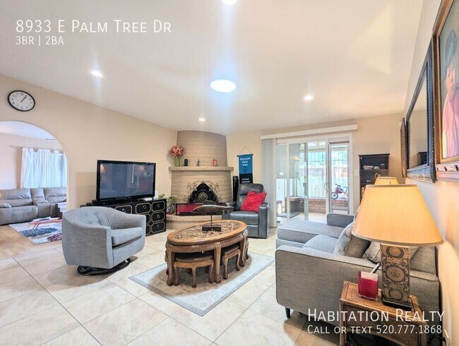 Building Photo - 8933 E Palm Tree Dr