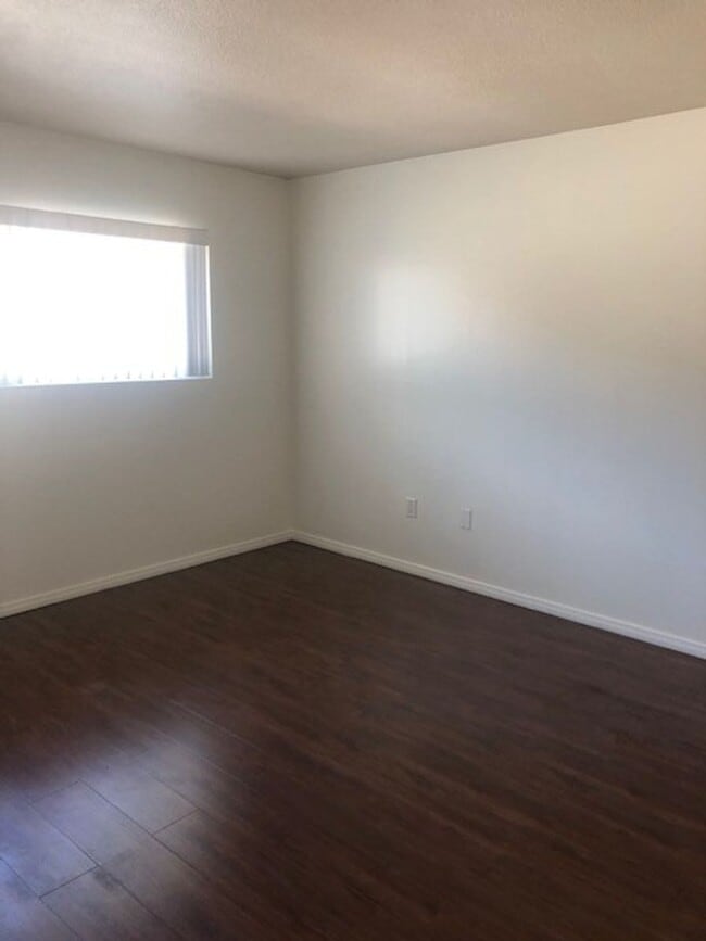 Building Photo - 18342 Patterson Ln