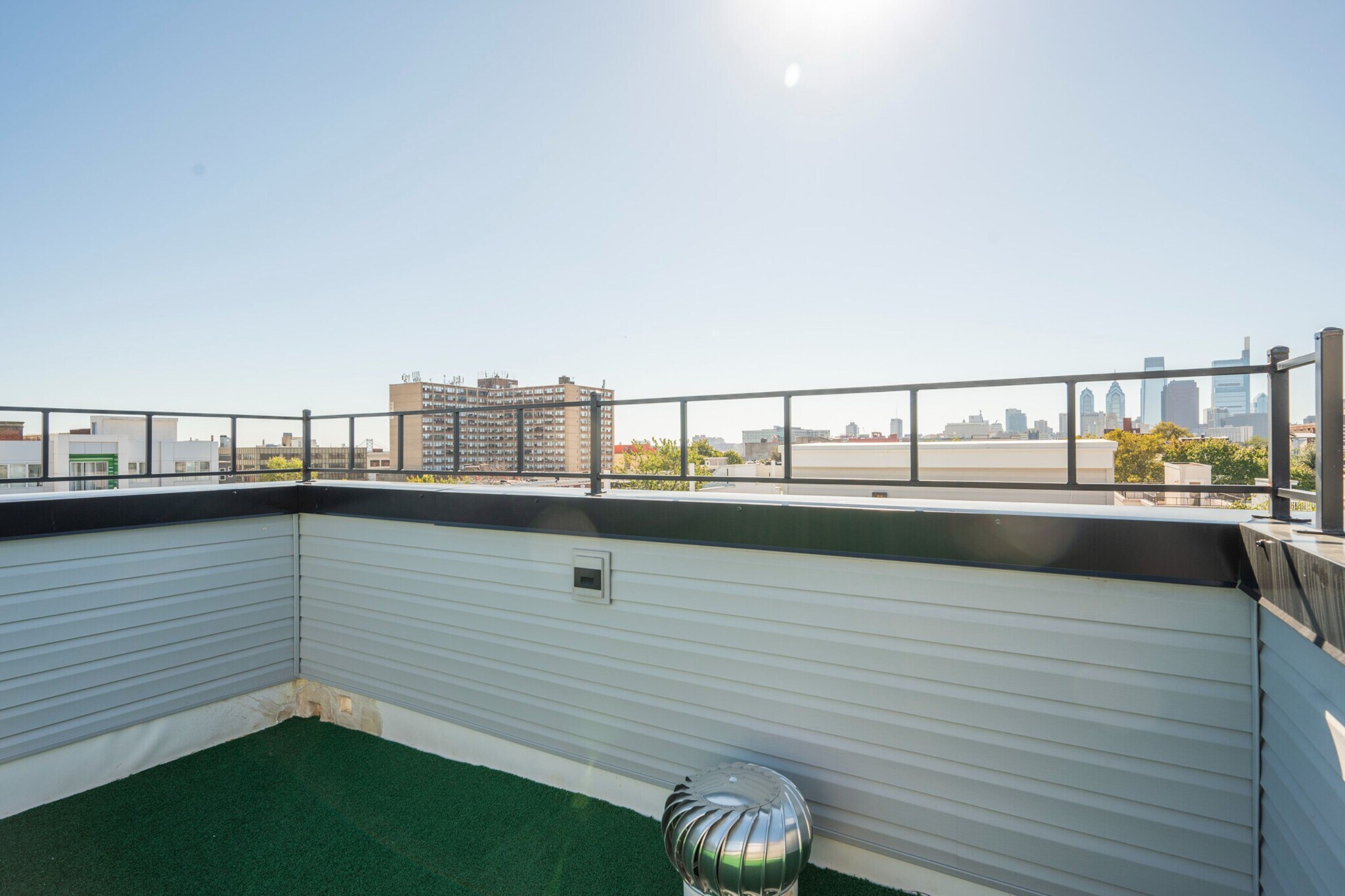 Building Photo - 1514 Master St