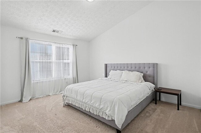 Building Photo - 102 Weatherstone Square Dr