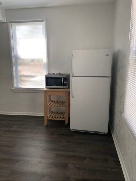 Kitchen - 236 Smith Way