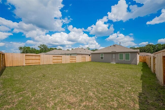 Building Photo - 21459 Montecagnano Ave