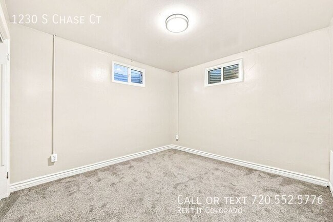 Building Photo - 1230 S Chase Ct