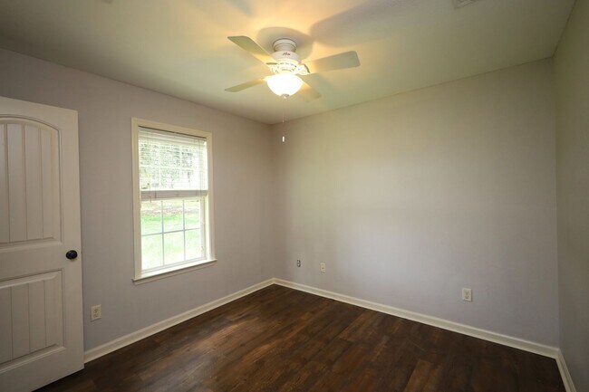 Building Photo - 3990 Rock Hollow