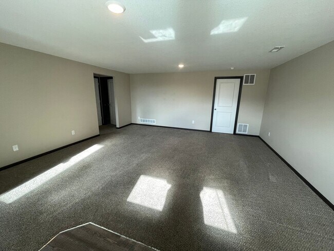 Building Photo - 12817/19 E Timber Lake Ct