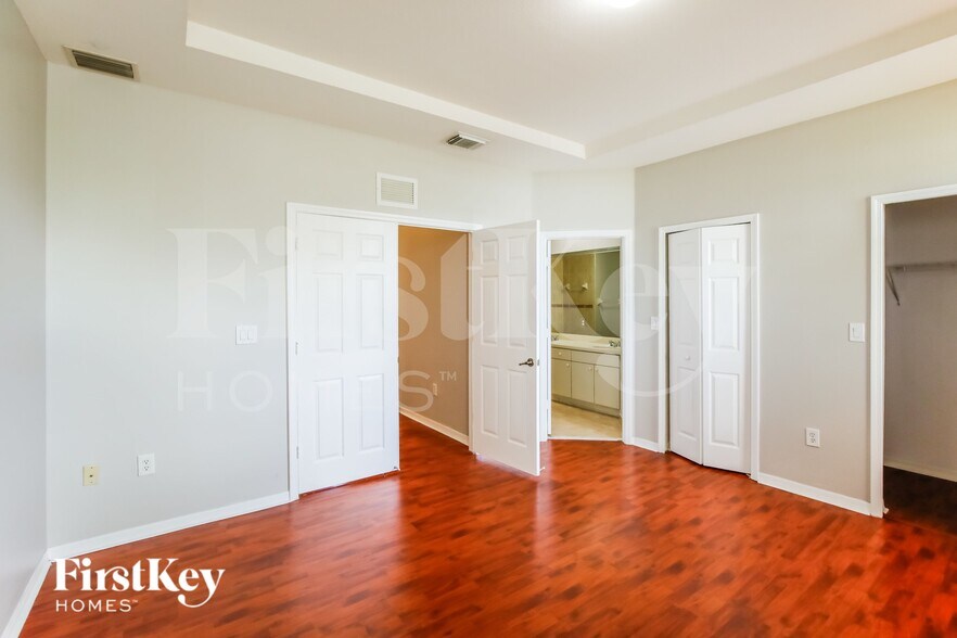 Building Photo - 27598 SW 138th Ave