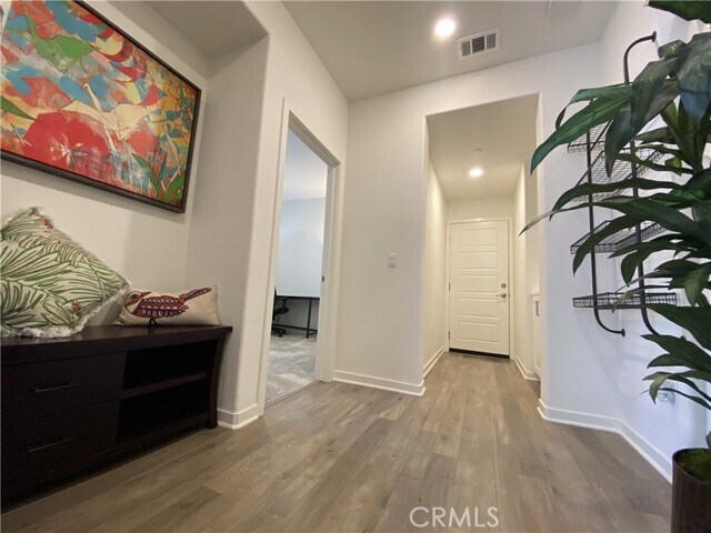 Building Photo - 129 Cadence