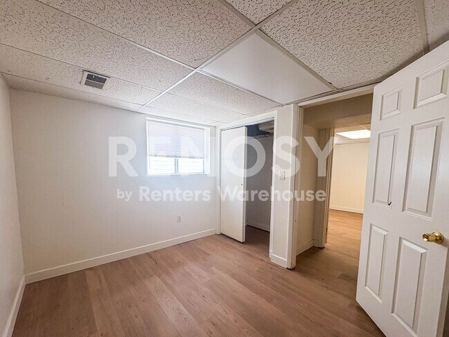 Building Photo - 5 Bed 2 Bath | Denver Home