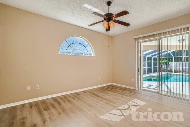 Building Photo - 856 Crestridge Cir