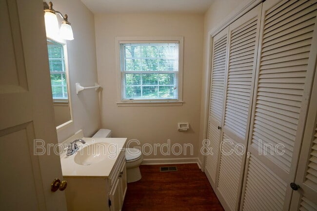 Building Photo - 5345 Green Valley Ct
