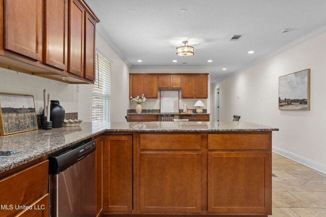 Building Photo - Beautifully Remodeled Home in Historic Gulf Hills, Golf Course Community!