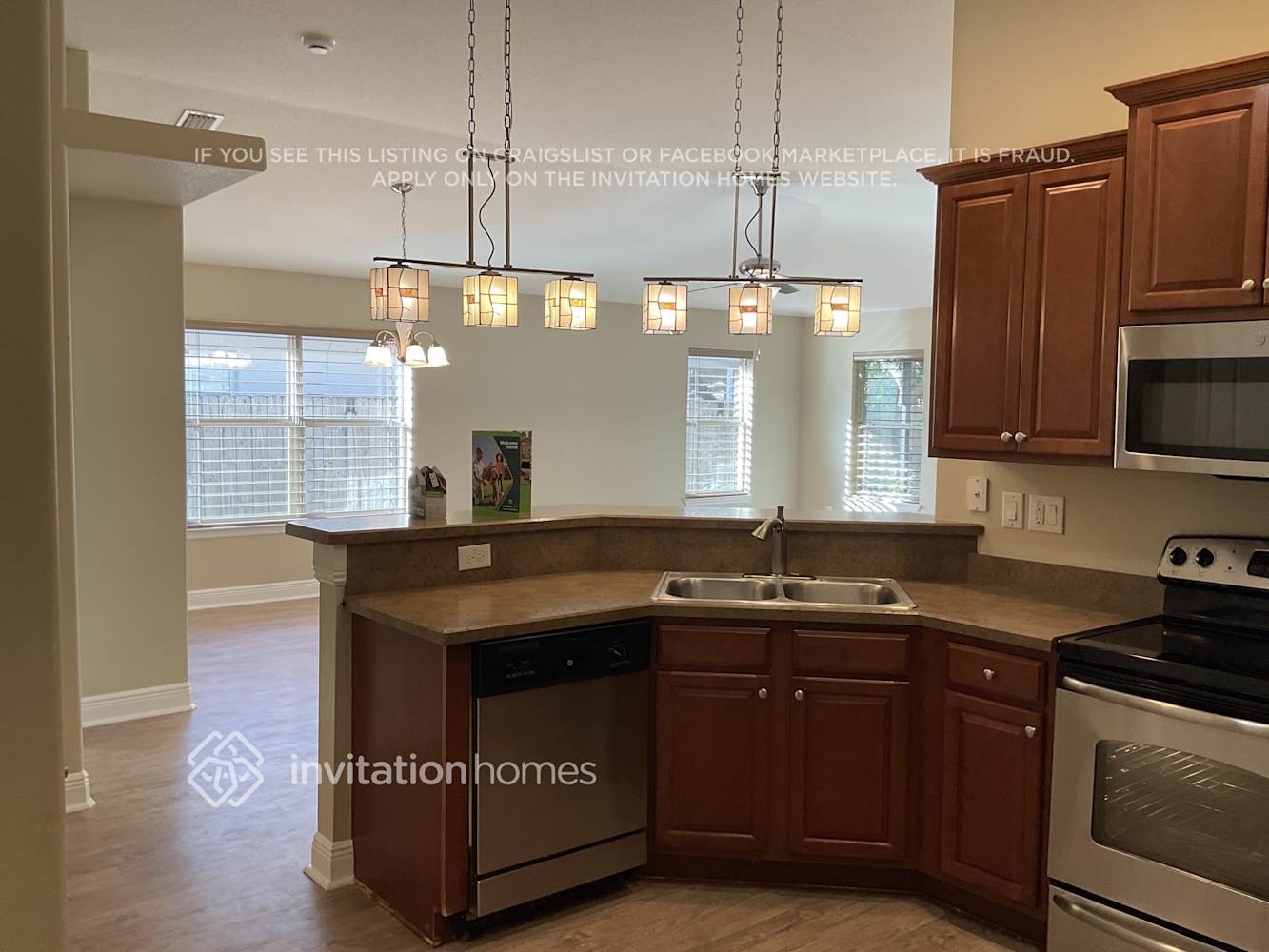 Building Photo - 172 Secret Dr