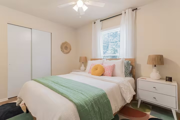 Building Photo - 122 Westview Dr