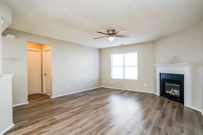 Building Photo - 3168 Varcroft Rd