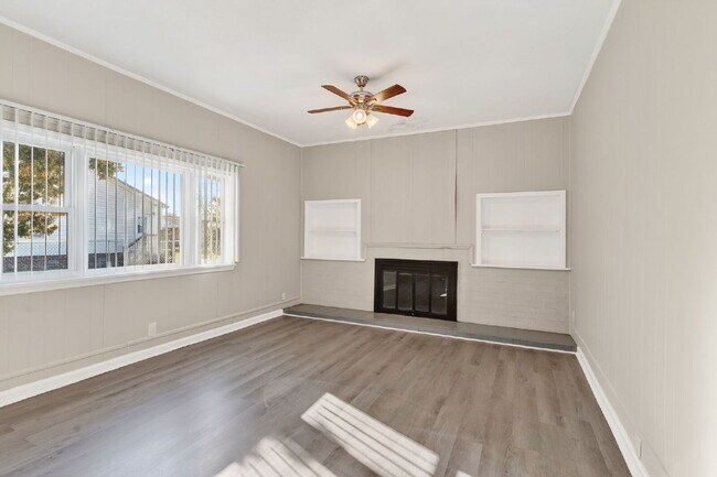 Building Photo - Spacious 5-Bedroom Retreat with 2.5 Baths in Saint Pauls – Your Dream Home Awaits!