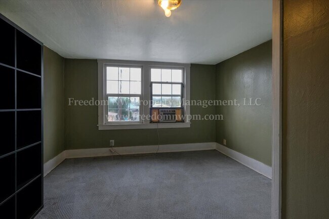 Building Photo - 1316 Rose St