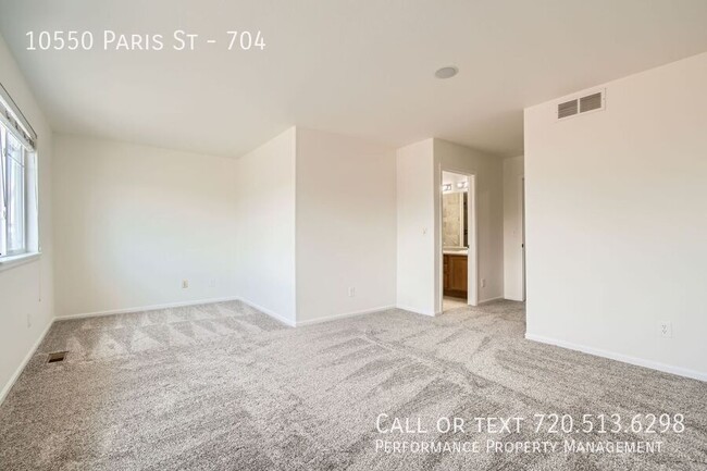 Building Photo - 10550 Paris St