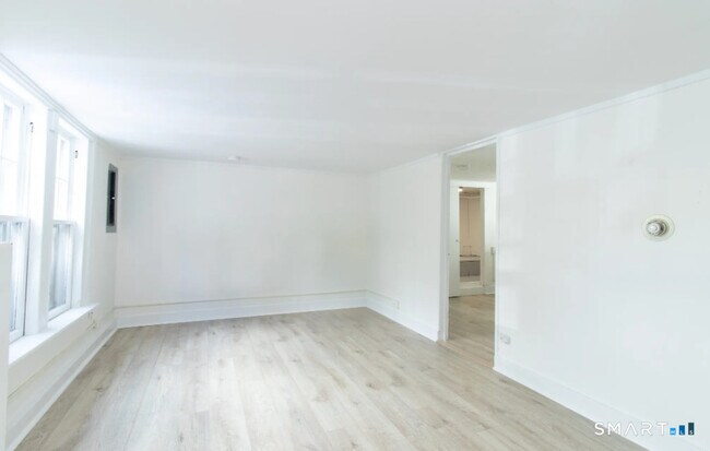 Building Photo - 30 Grove St