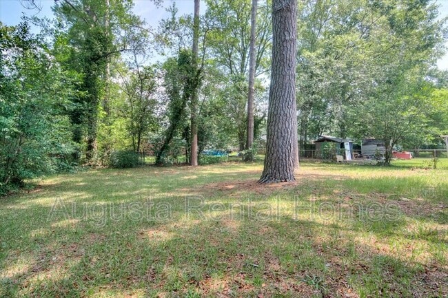 Building Photo - 2004 Shark Dr