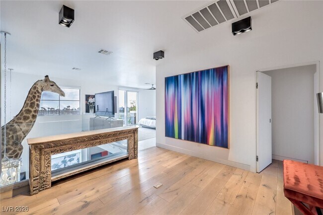 Building Photo - 952 Coatbridge St