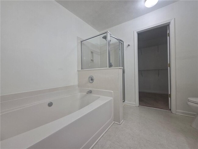 Building Photo - 2236 Dandridge Dr