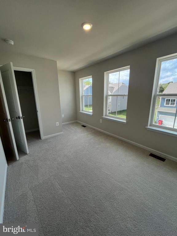Building Photo - 332 Watercourse Dr