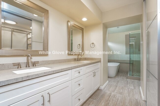 Building Photo - Beautifully Updated 3 bedroom Plus Loft and Office Woodbridge Home