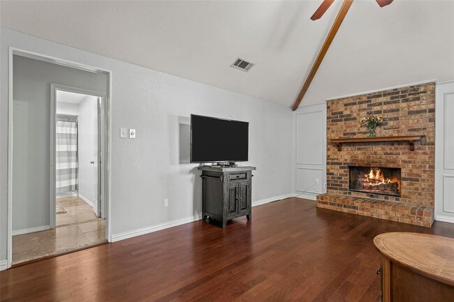 Building Photo - 1106 Lockridge-
