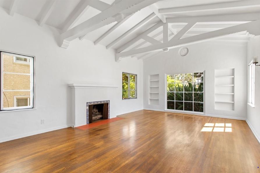 Living/ Family Room - 1123 S Tremaine Ave