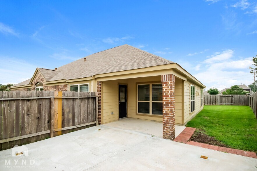 Building Photo - 20818 Falcon Hill St