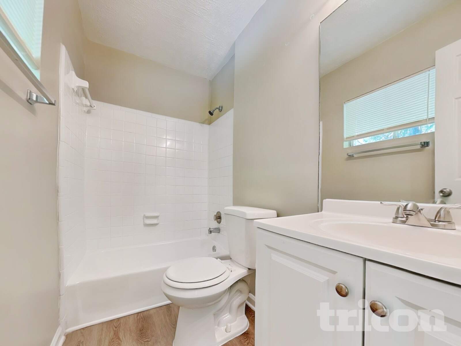 Building Photo - 2236 Windsor Dr SW