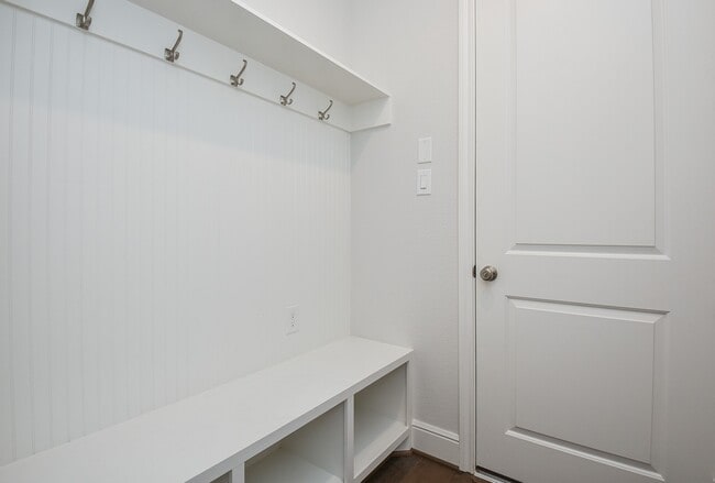 Building Photo - 1802 Mariner Point Ln