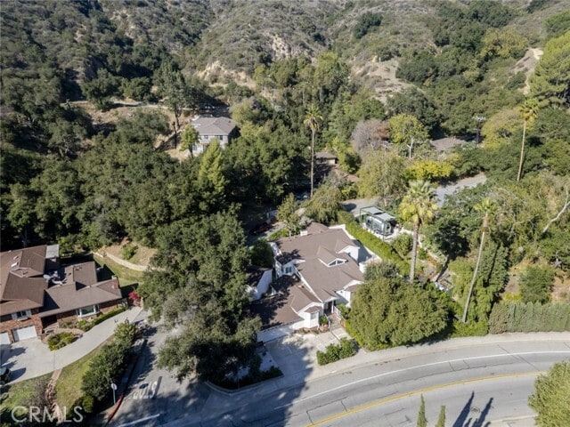 Building Photo - 2255 E Chevy Chase Dr