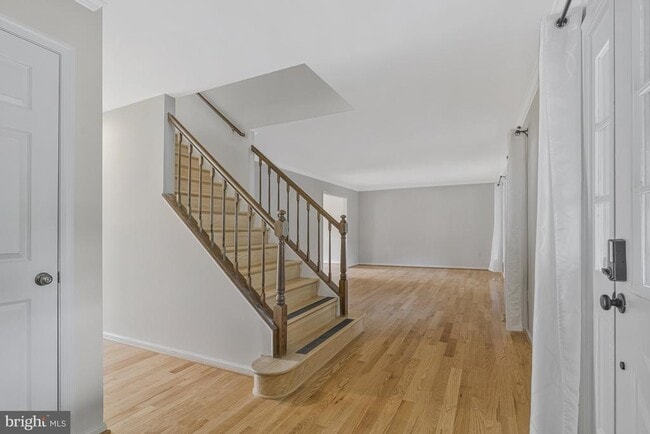 Building Photo - 2689 Glencroft Rd