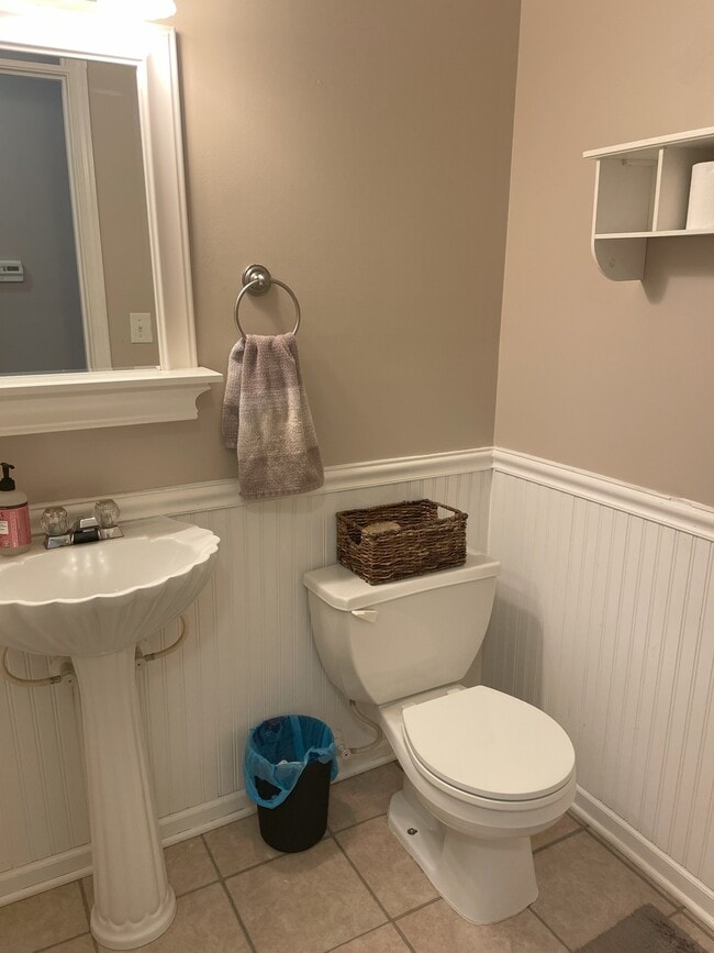 Building Photo - 108 Cathedral Ct