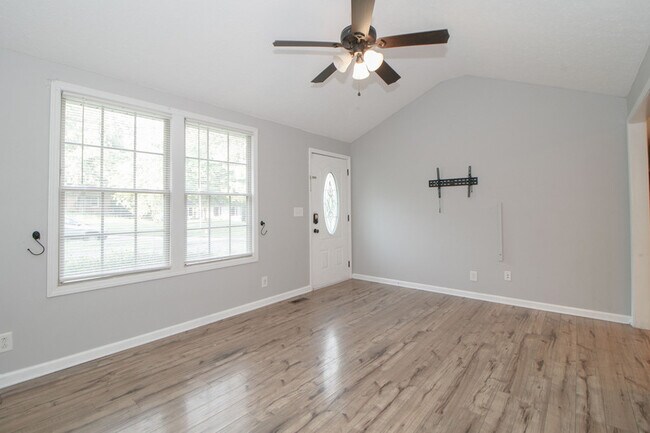 Building Photo - 403 Corinne Cir