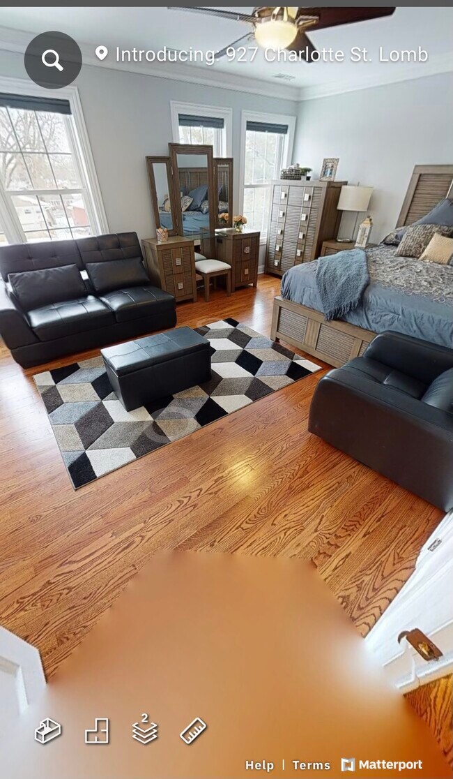 Building Photo - 927 S Charlotte St