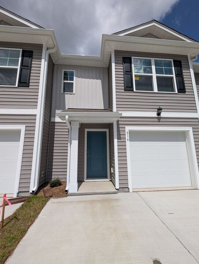 Building Photo - Brand-New 3BR Townhome in Conway – Long Term Rental, South Carolina