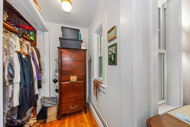 Building Photo - 27 Franklin St