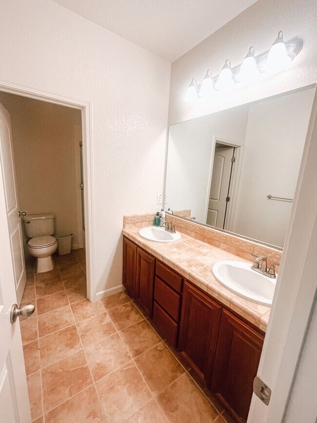 Building Photo - 2356 Cantalise Dr