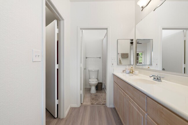 Building Photo - Scottsdale Condo!