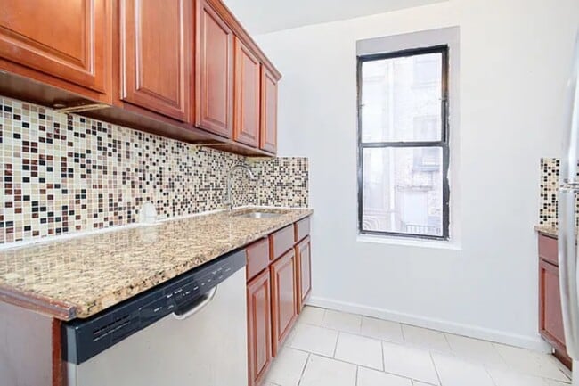 Building Photo - 1590 Amsterdam Ave