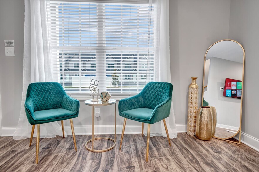 Building Photo - 541 New S Dr