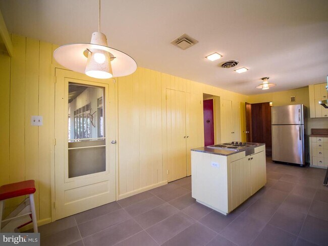 Building Photo - 4313 Woodlark Dr