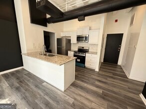 Building Photo - 32 Peachtree St NW