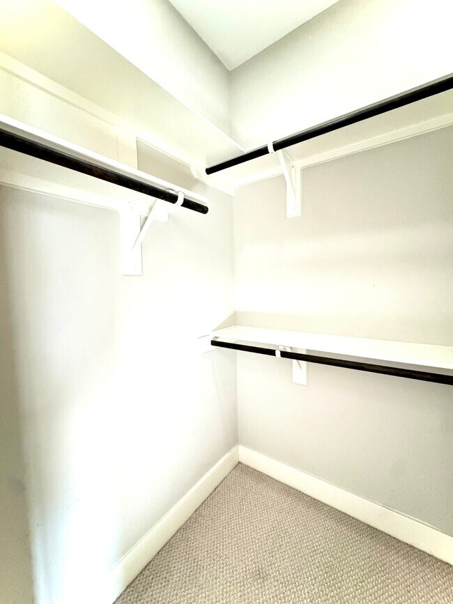 Building Photo - 1613 Milby St