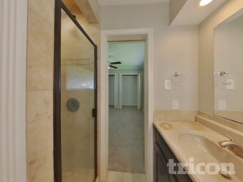 Building Photo - 25568 Dogwood Ln