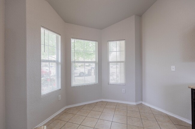Building Photo - 9802 Vandenberg Way