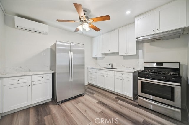 Building Photo - 7745 Laurel Canyon Blvd