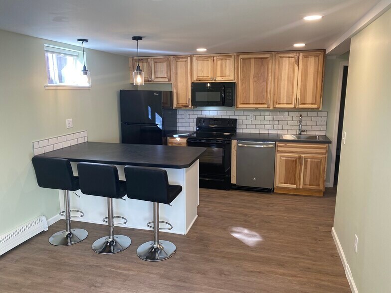 Building Photo - 1206 Cosgriff Ct